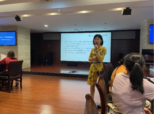 “强化岗位技能，培养业务人才” ——华体会网页版-华体会(中国)养老联合湖南中医药大学护理学院组织开展养老护理员专题培训