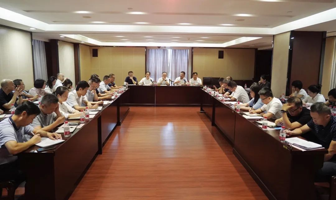 华体会网页版-华体会(中国)召开“新起点·新姿态·新征程”工作务虚会