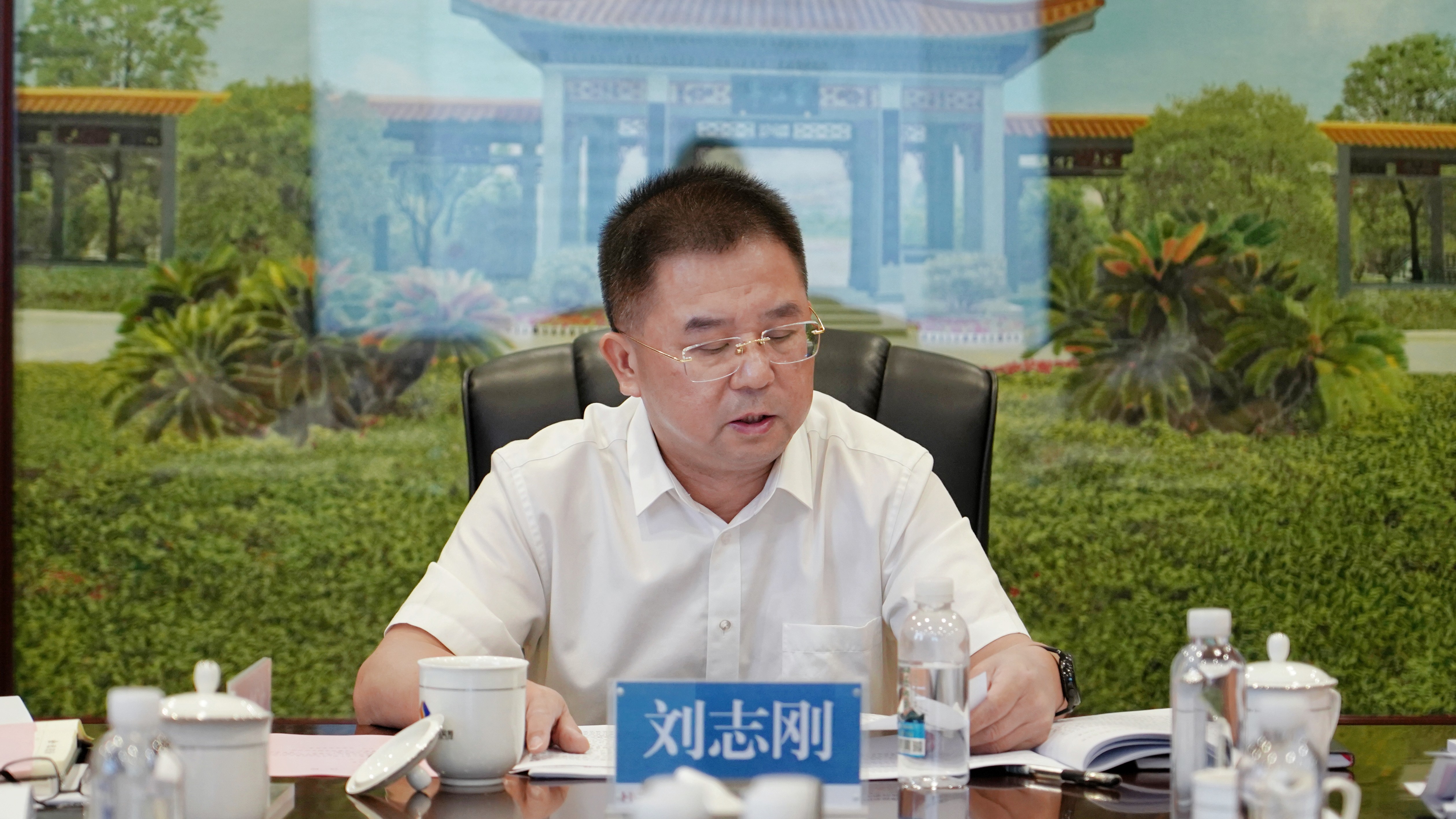 华体会网页版-华体会(中国)召开2025年上半年经营分析会